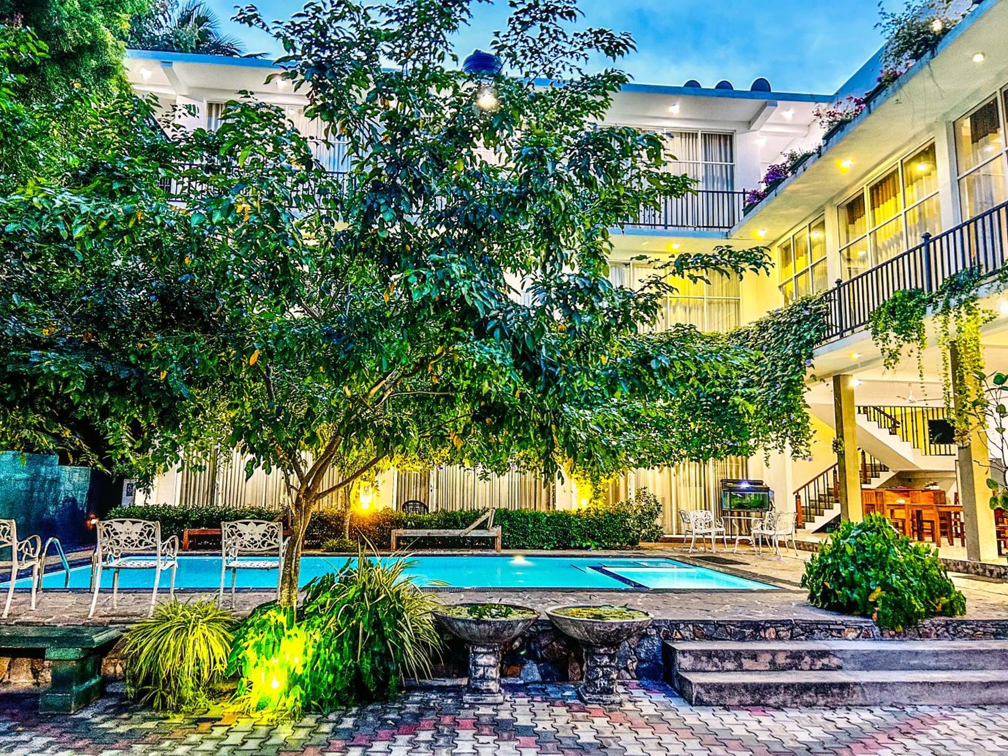 Salubrious Resort Anuradhapura Exterior foto